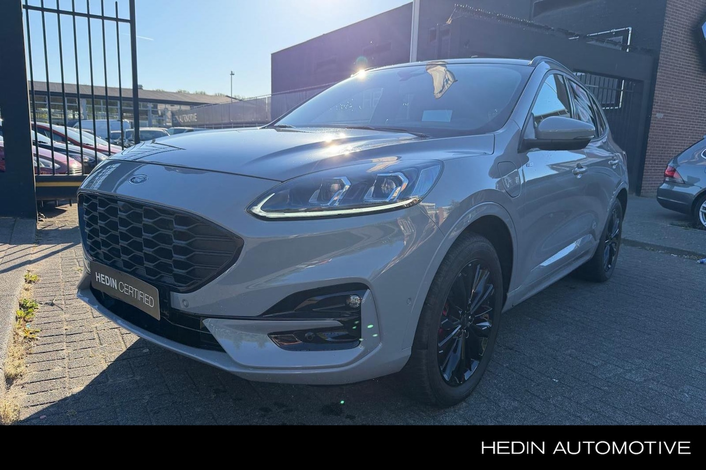 Ford Kuga - 2.5 PHEV Graphite Tech Edition | Panoramadak | Trekhaak wegklapbaar | Winter Pack - AutoWereld.nl