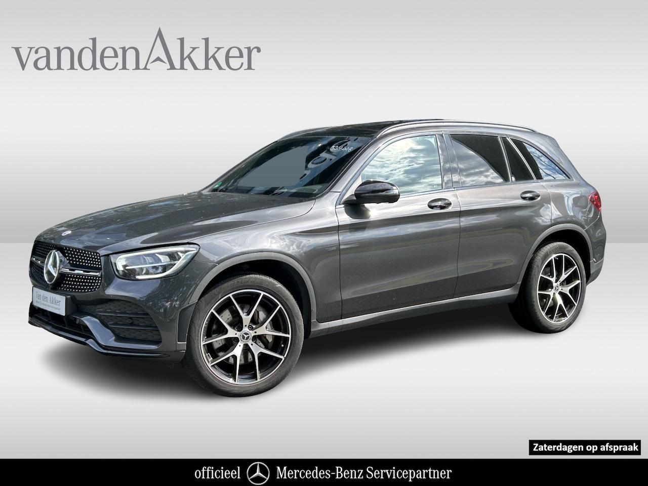 Mercedes-Benz GLC-klasse - 300e AMG // Panoramadak // Trekhaak // Memory // Headup // 360 Camera // Digitaal dashboar - AutoWereld.nl