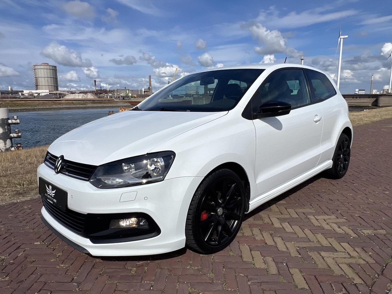 Volkswagen Polo - 1.2 TSI R-Line AIRCO|PDC V&A|90 PK|NW APK - AutoWereld.nl