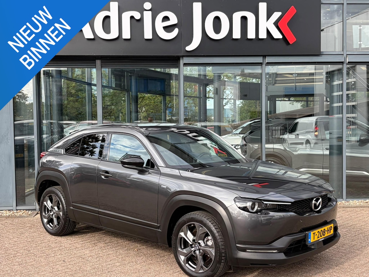 Mazda MX-30 - e-SkyActiv EV 145 Makoto 36 kWh AUTOMAAT | PREMIUM PACK MODERN | 1e EIGENAAR | SLECHTS 828 - AutoWereld.nl