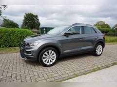 Volkswagen T-Roc - 1.5 TSI Style automaat