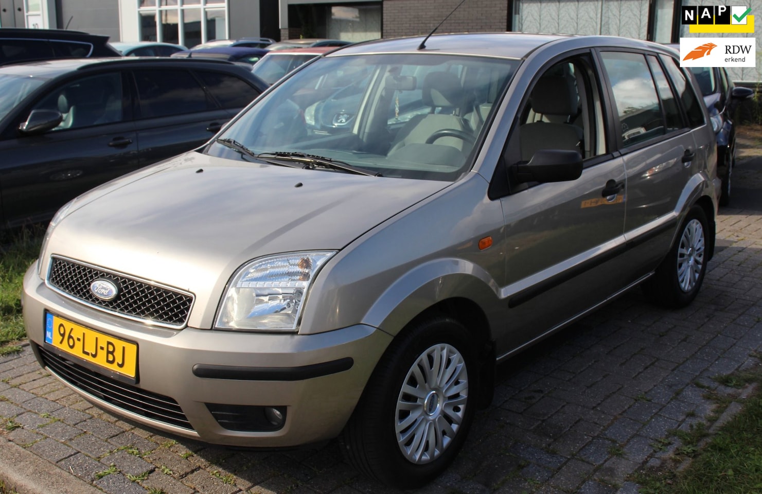 Ford Fusion - 1.6-16V Futura Airco APK Aug 2027! Trekhaak Elec pakket Audio af fabriek NAP - AutoWereld.nl