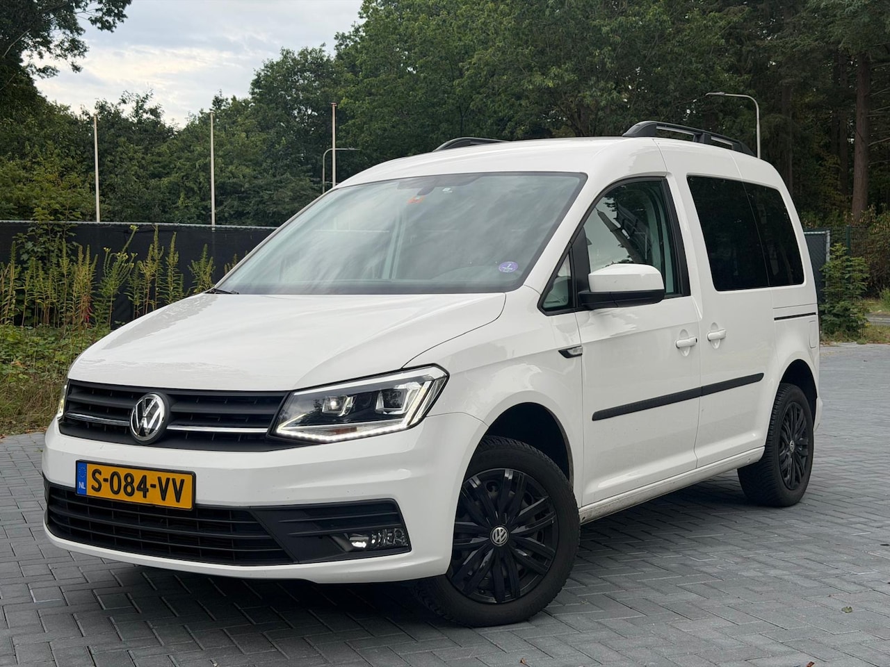 Volkswagen Caddy - 1.4 TSI Trendline /Automaat/Clima/Cruise/PDC/Trekhaak - AutoWereld.nl