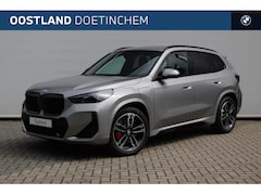 BMW X1 - xDrive25e M Sport Automaat / Panoramadak / Trekhaak / Sportstoelen / Achteruitrijcamera /