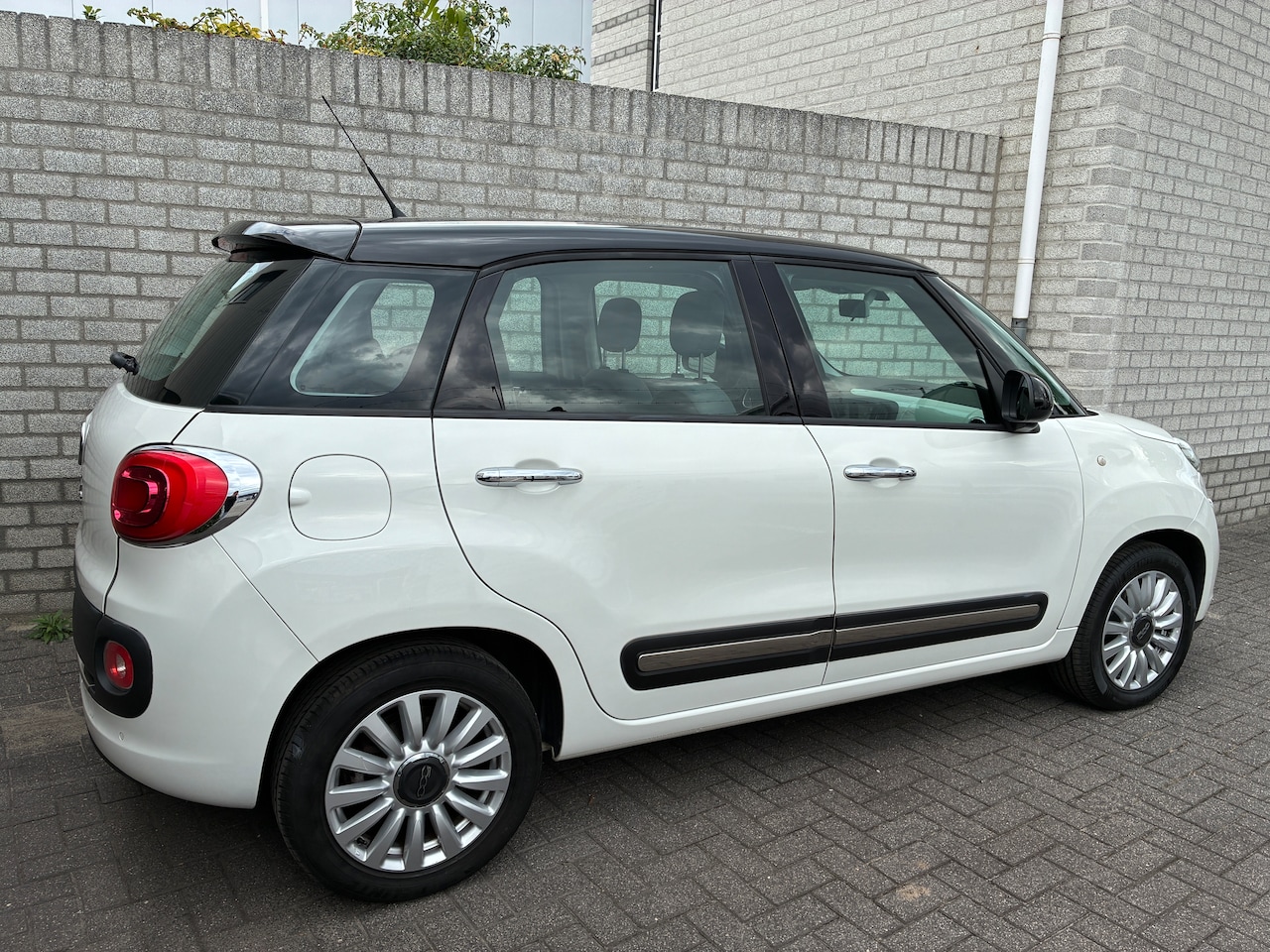 Fiat 500 L - 1.4-16V Easy Airco Nieuwe Distributie/Banden/Remmen