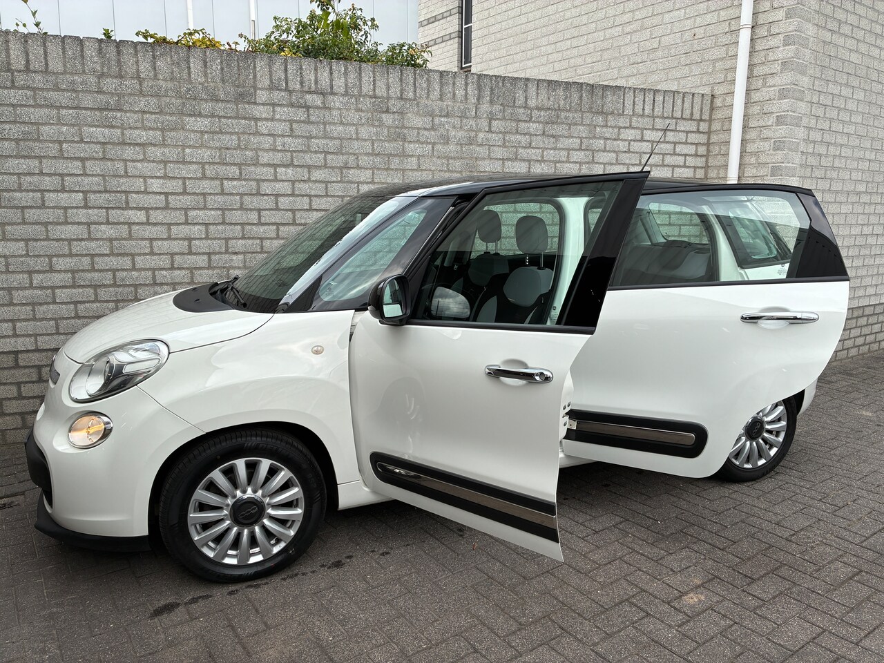 Fiat 500 L - 1.4-16V Easy Airco Nieuwe Distributie/Banden/Remmen