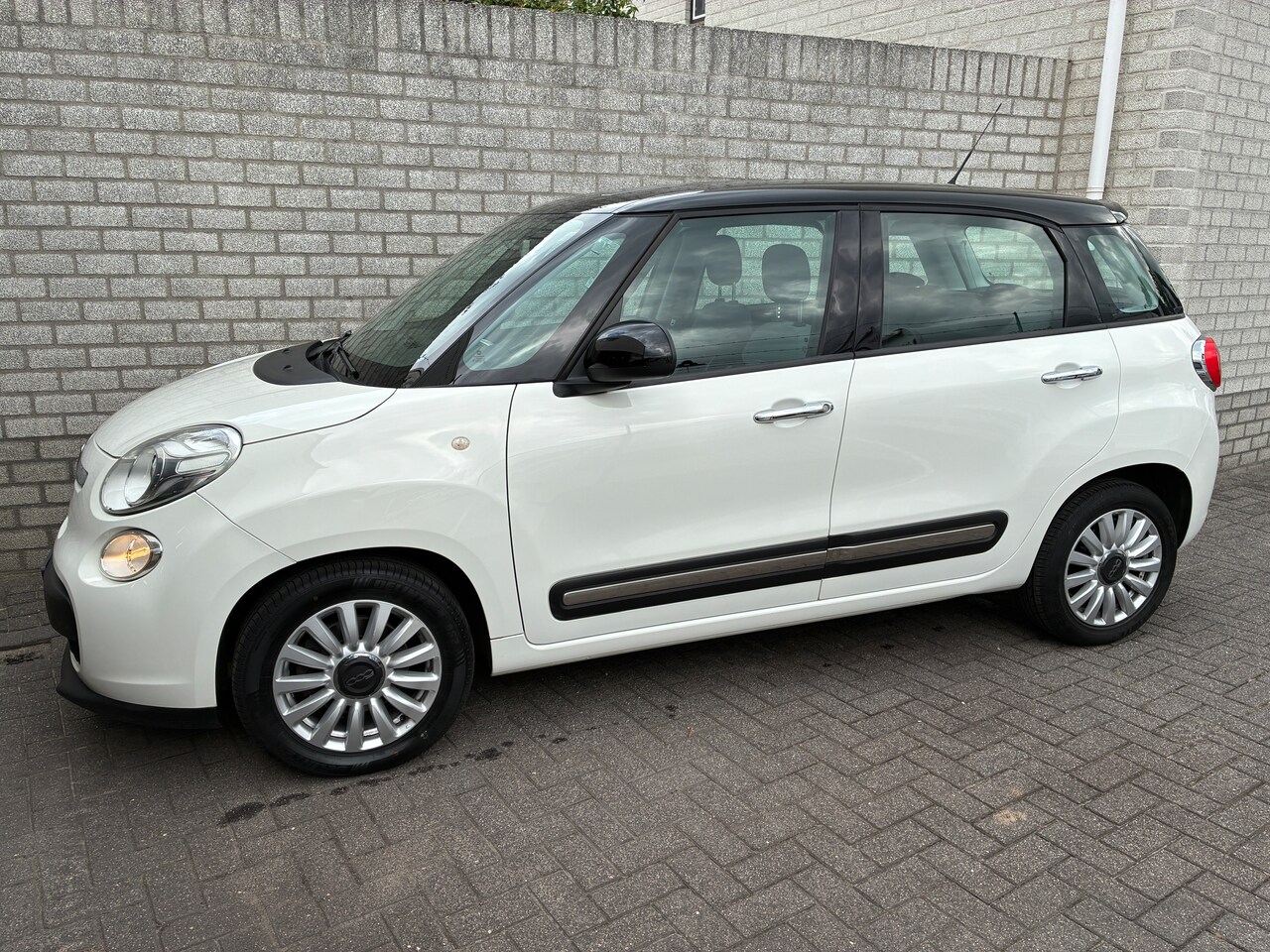 Fiat 500 L - 1.4-16V Easy Airco Nieuwe Distributie/Banden/Remmen