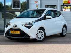 Toyota Aygo - 1.0 VVT-i x-play| CARPLAY| CAMERA| NAVI