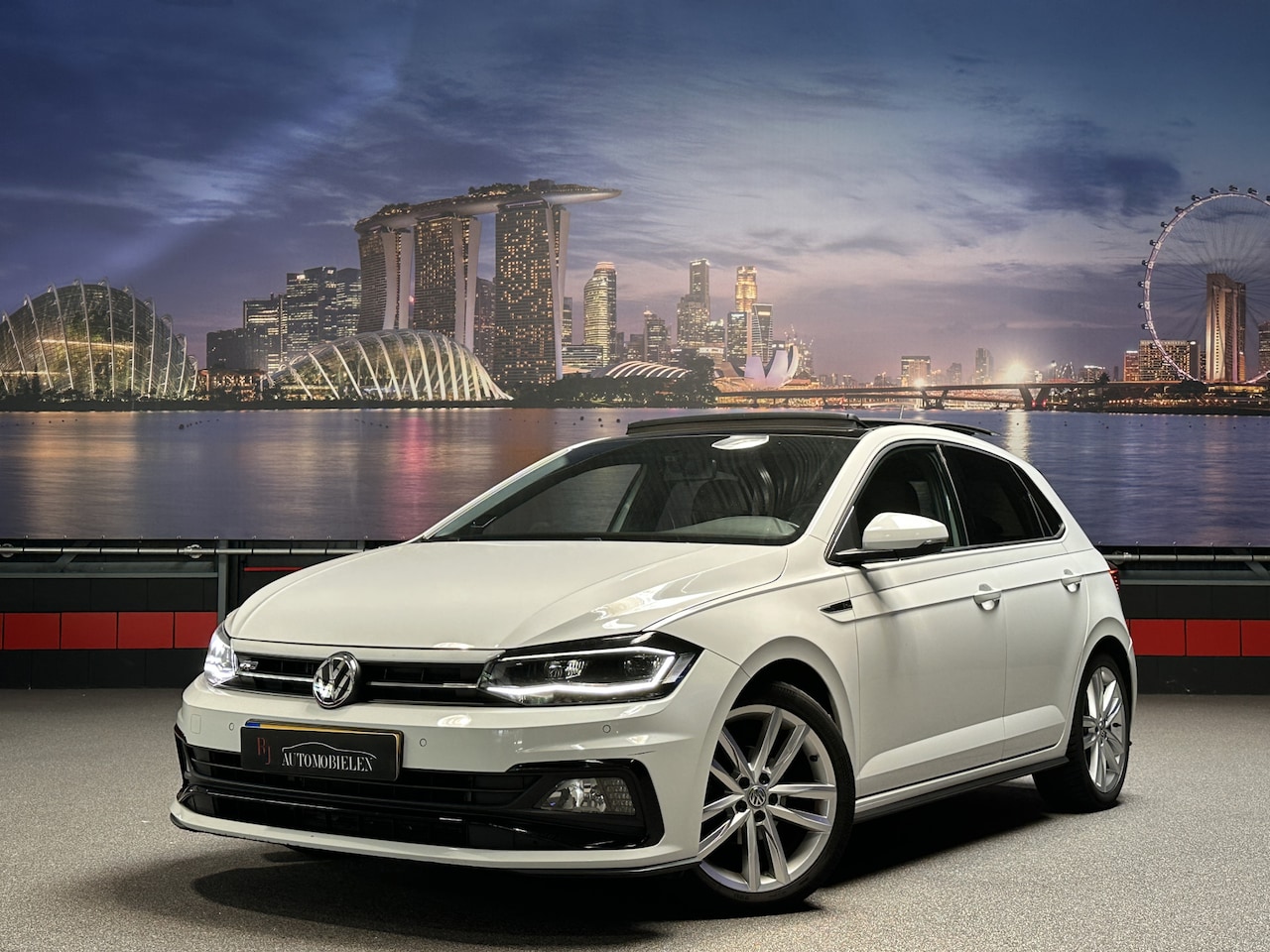 Volkswagen Polo - 1.0 TSI R-Line BEATS|Panorama|LED|Carplay|NL NAP - AutoWereld.nl
