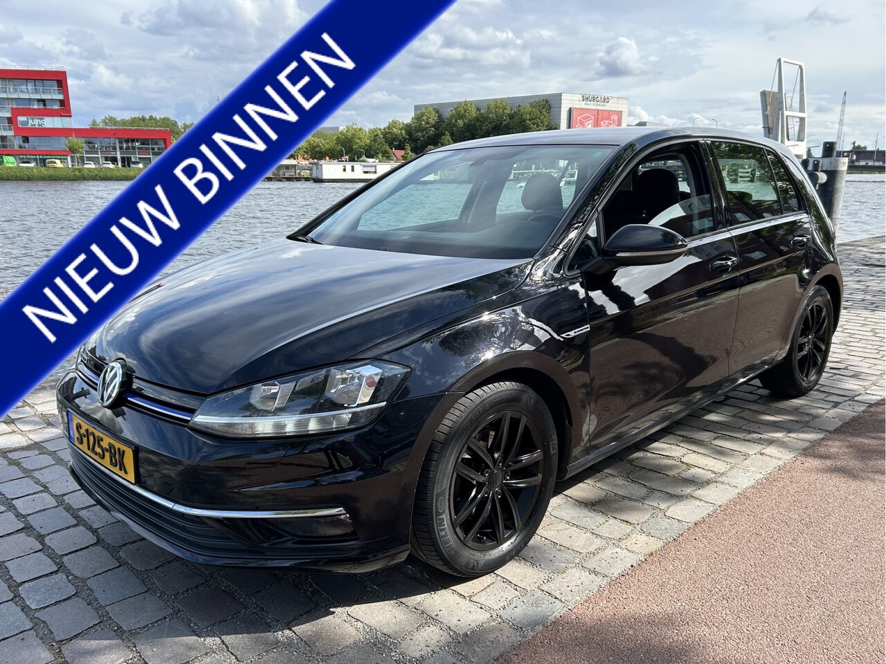 Volkswagen Golf - 1.5 TSI Comfortline Business Automaat Airco/ECC Carplay Navi - AutoWereld.nl