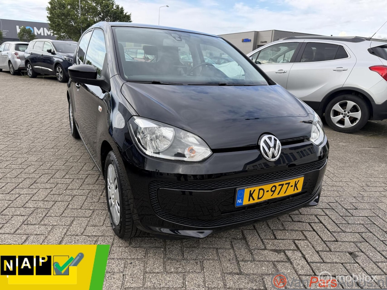 Volkswagen Up! - 1.0 move up! BlueMotion 1.0 move up! BlueMotion,Airco,5drs,Navi,2de eigenaar - AutoWereld.nl