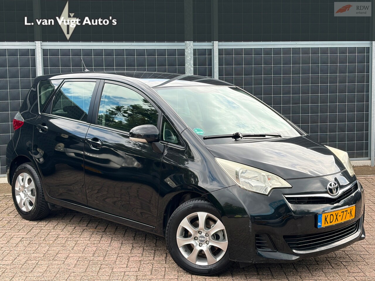 Toyota Verso S - 1.3 VVT-i Aspiration 1.3 VVT-i Aspiration - AutoWereld.nl
