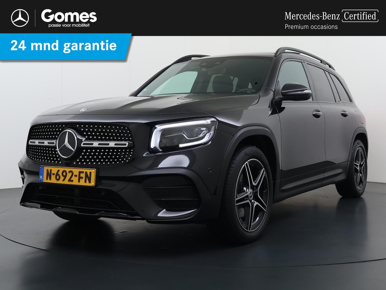 Mercedes-Benz GLB - 180 Business Solution AMG | Trekhaak | Pano | Memory | Keyless - AutoWereld.nl