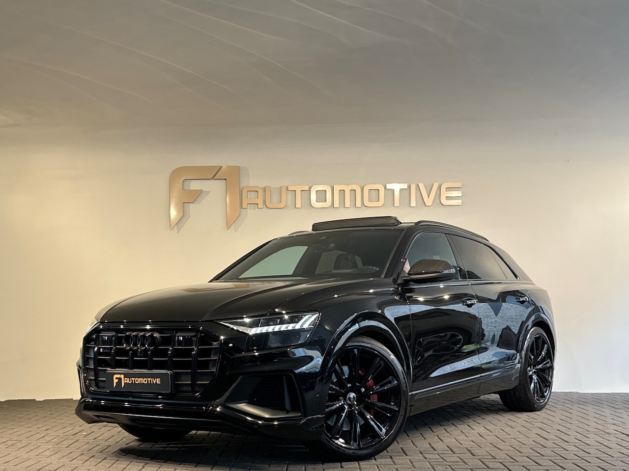 Audi Q8 - 4.0 TFSI SQ8 quattro Carbon|Massage|Trekhaak|Sfeer|Nachtzicht - AutoWereld.nl