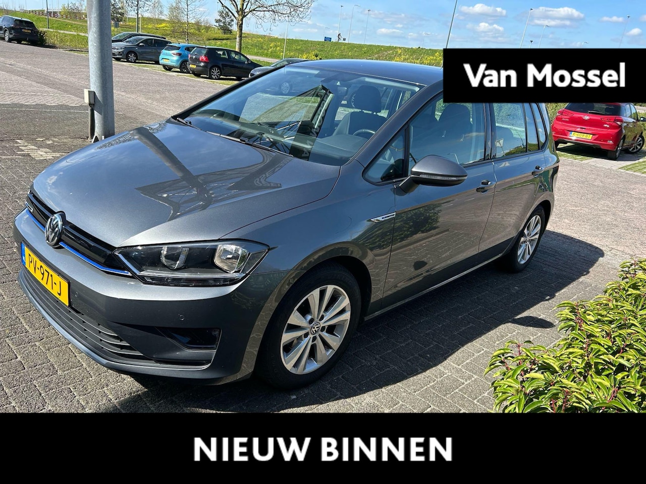 Volkswagen Golf Sportsvan - 1.0 TSI Comfortline 116 PK| Origineel Nederlands | 1e Eigenaar | Navigatie | Cruise Contro - AutoWereld.nl