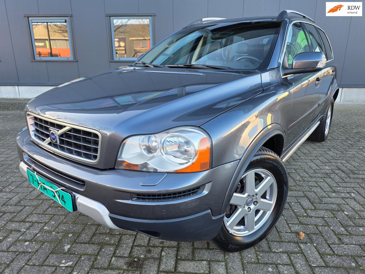 Volvo XC90 - 2.5T Facelift , netto € 15.250, bijtel vriendelijk! - AutoWereld.nl
