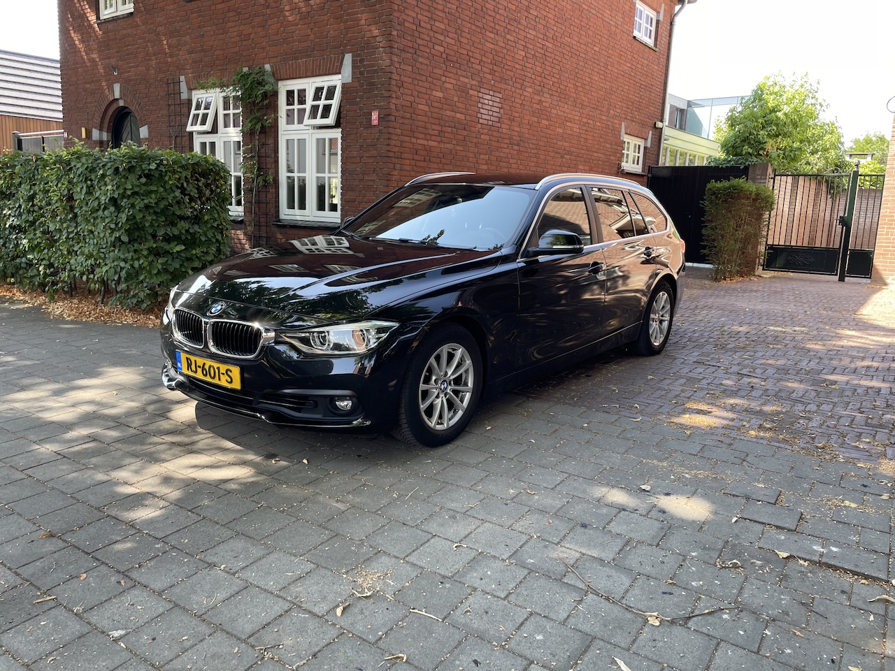 BMW 3-serie Touring - 318i Corporate Lease Executive - AutoWereld.nl