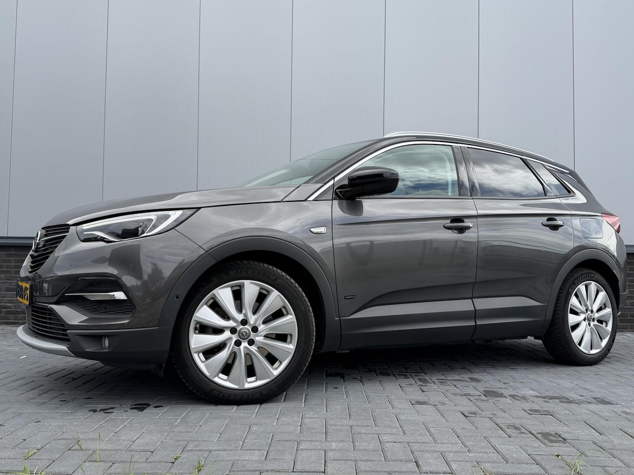 Opel Grandland X - 1.6 Turbo Hybrid4 Innovation 1.6 Turbo Hybrid4 Innovation - AutoWereld.nl