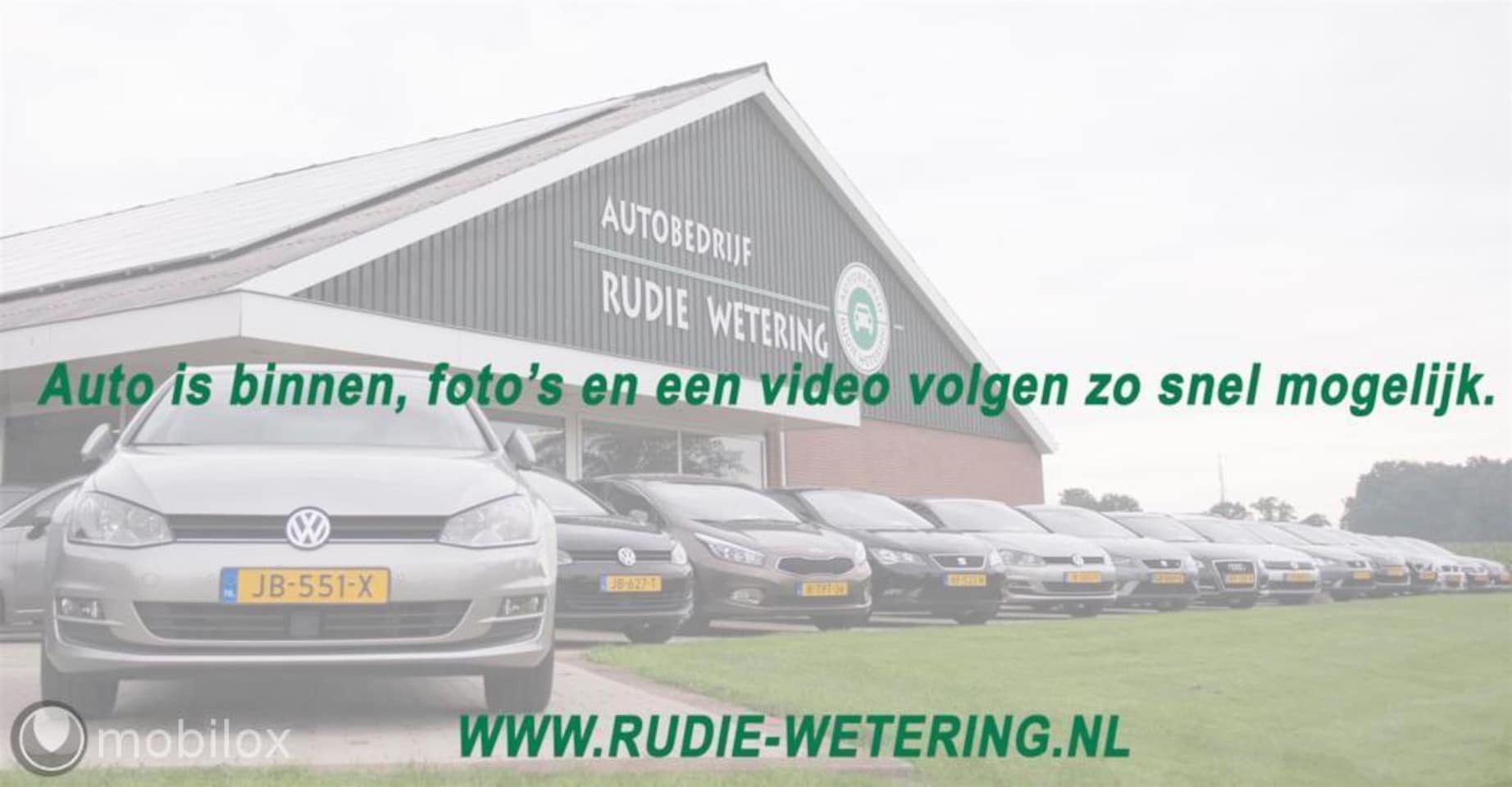 Volkswagen T-Roc - 1.5 eTsi 150PK Automaat R-Line First Edition trekhaak|1/2leer|stoelverw.|nav|I.Q.|lmv18 - AutoWereld.nl