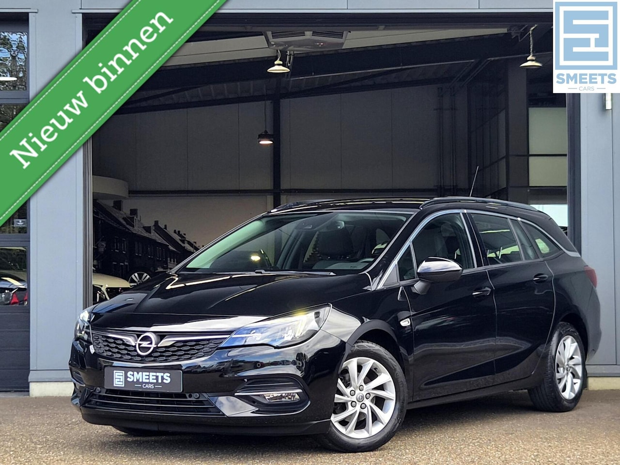 Opel Astra Sports Tourer - 1.2 Blitz Elegance |Navi|Cam|Clima - AutoWereld.nl