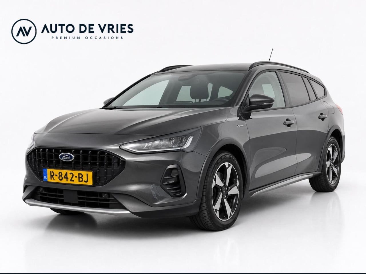 Ford Focus Wagon - 1.0 125pk EcoBoost Hybrid Active X | Groot navi scherm | Winterpakket | Adaptive cruise - AutoWereld.nl