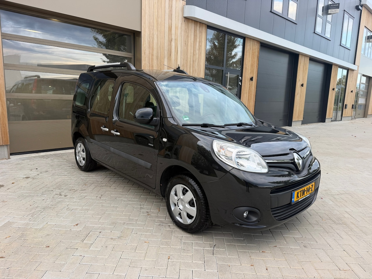 Renault Kangoo Family - 1.2 TCe Limited Start&Stop|5DRS|Clima|Cruise Controle|Nieuwe APK - AutoWereld.nl