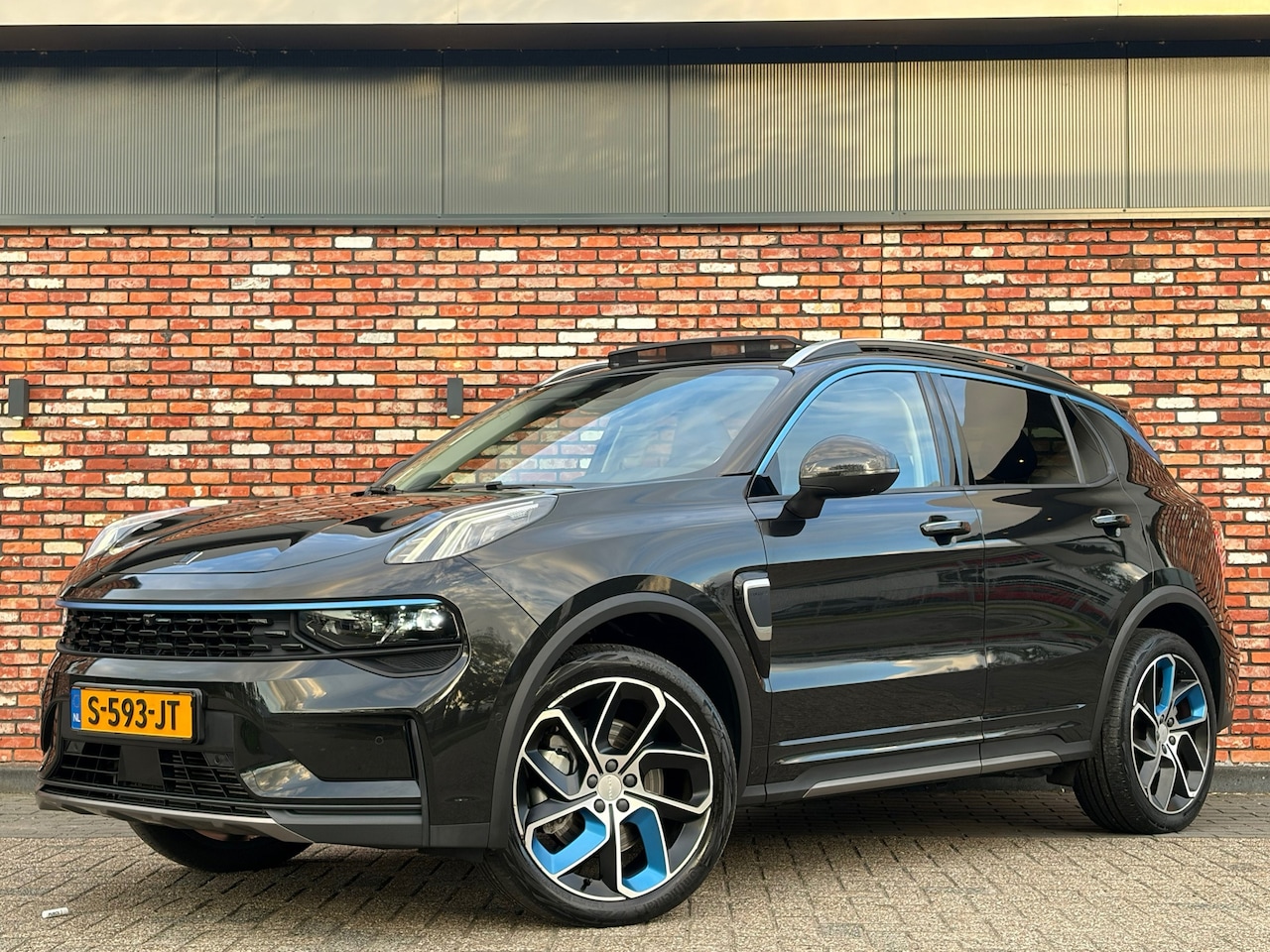 Lynk & Co 01 - 1.5 Pano 360Cam Carplay Led Adap.Cruise Elek.Klep Stoelverw Dealer-Onderhouden! - AutoWereld.nl