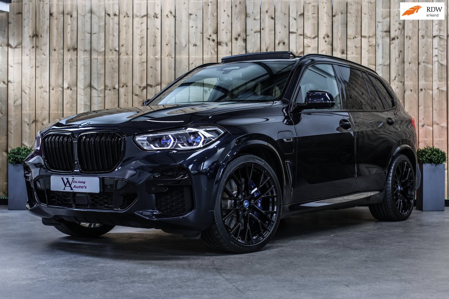 BMW X5 - XDrive45e M-Sport *Pano*Massage*H/K*Laser*360 Camera*Head-up* - AutoWereld.nl