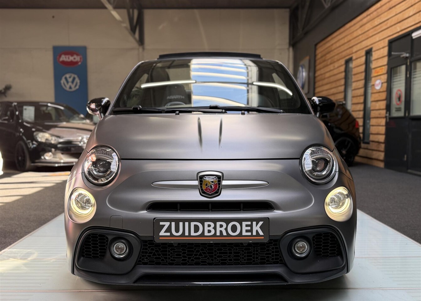 Abarth 595 - Turismo 1.4 T-Jet Abarth Turismo 72th Anniversary - AutoWereld.nl