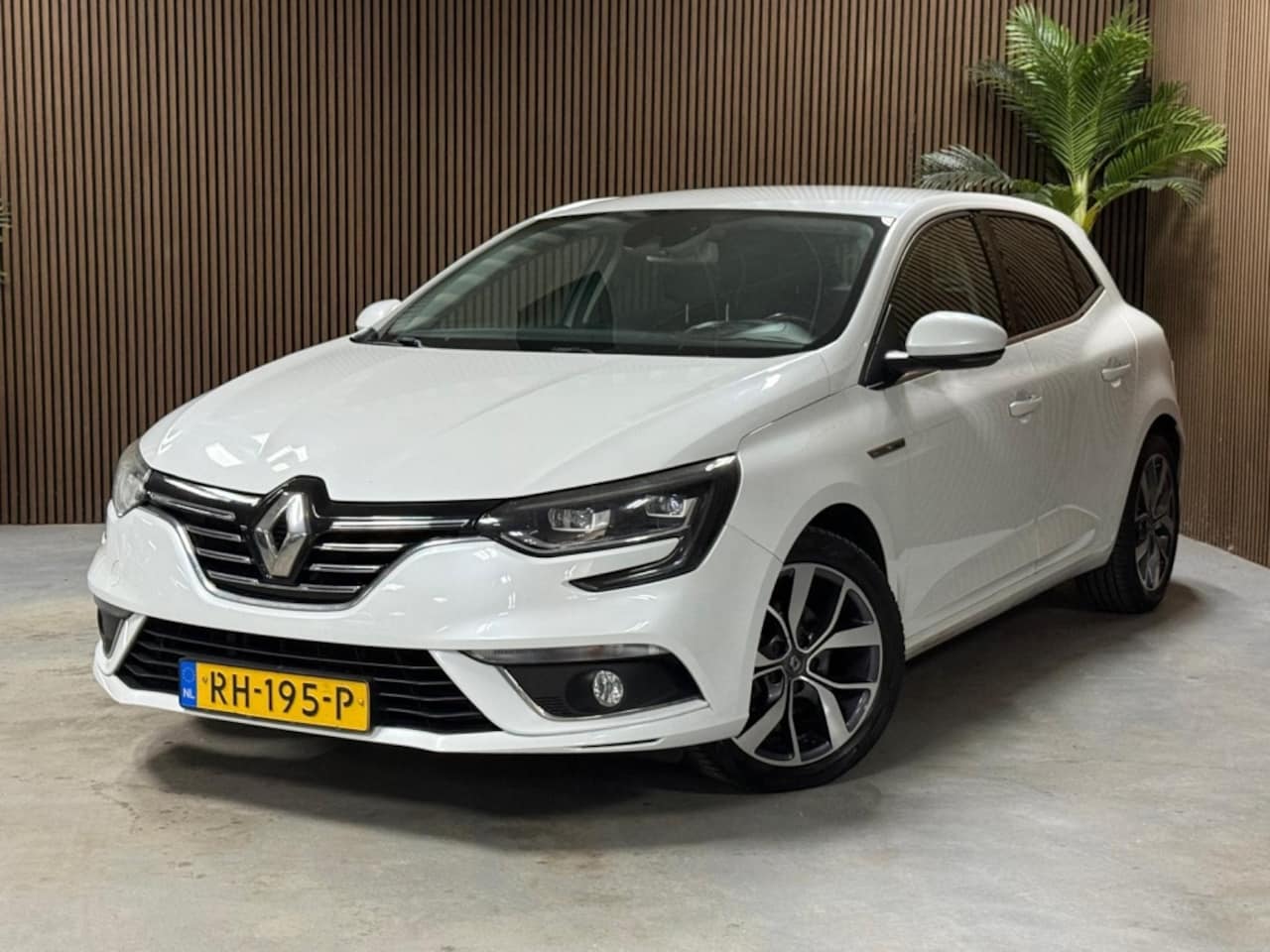 Renault Mégane - 1.2 TCe Bose 1.2 TCe Bose - AutoWereld.nl