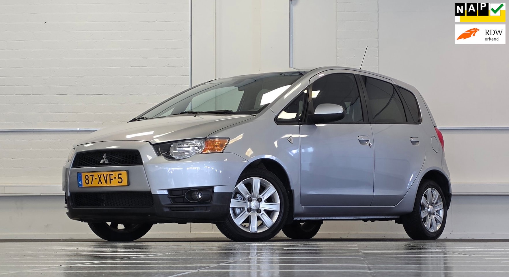 Mitsubishi Colt - 1.3i Edition Two 2e Eigenaar Trekhaak Allseason banden Mooi! - AutoWereld.nl