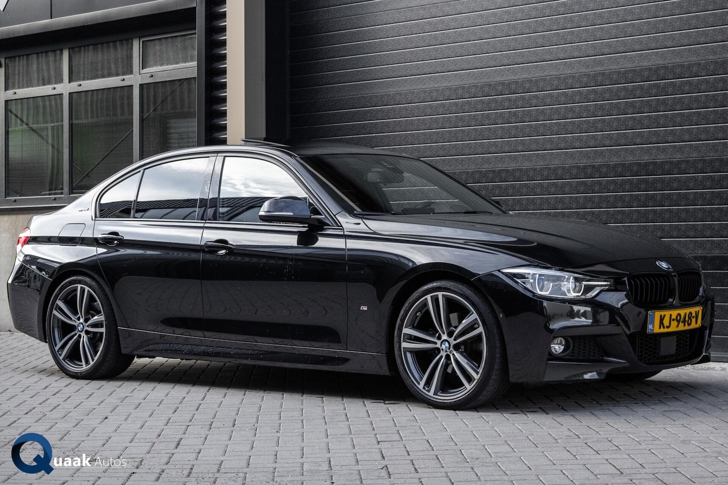 BMW 3-serie - 330e M-Sport | PANO | KEYLESS | 360 CAMERA | HUD | FULL OPTION - AutoWereld.nl