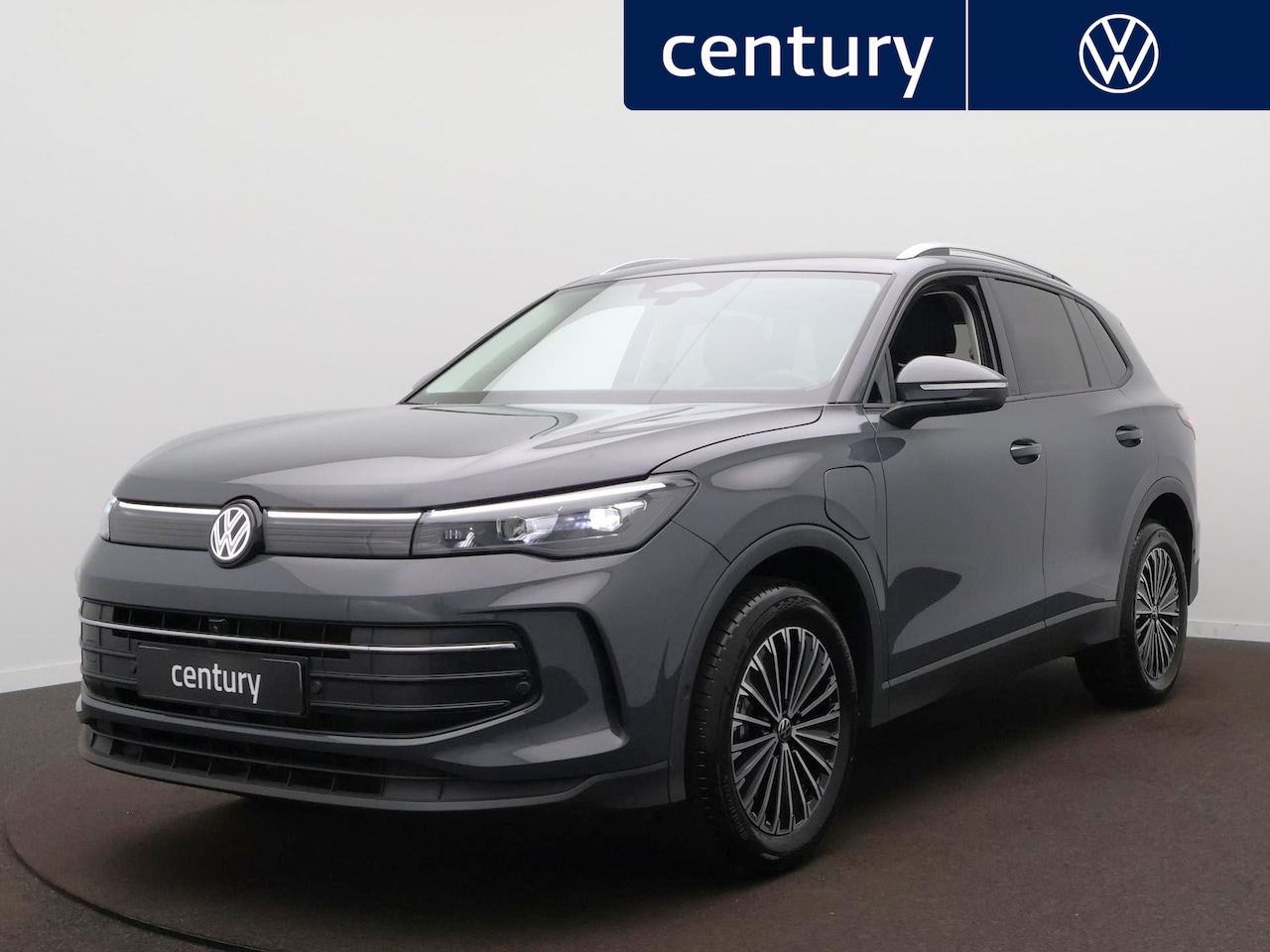 Volkswagen Tiguan - 1.5 eHybride Life DSG / 360 camera / Zwenkbare trekhaak / IQ light / ACC / Elek. kofferbak - AutoWereld.nl