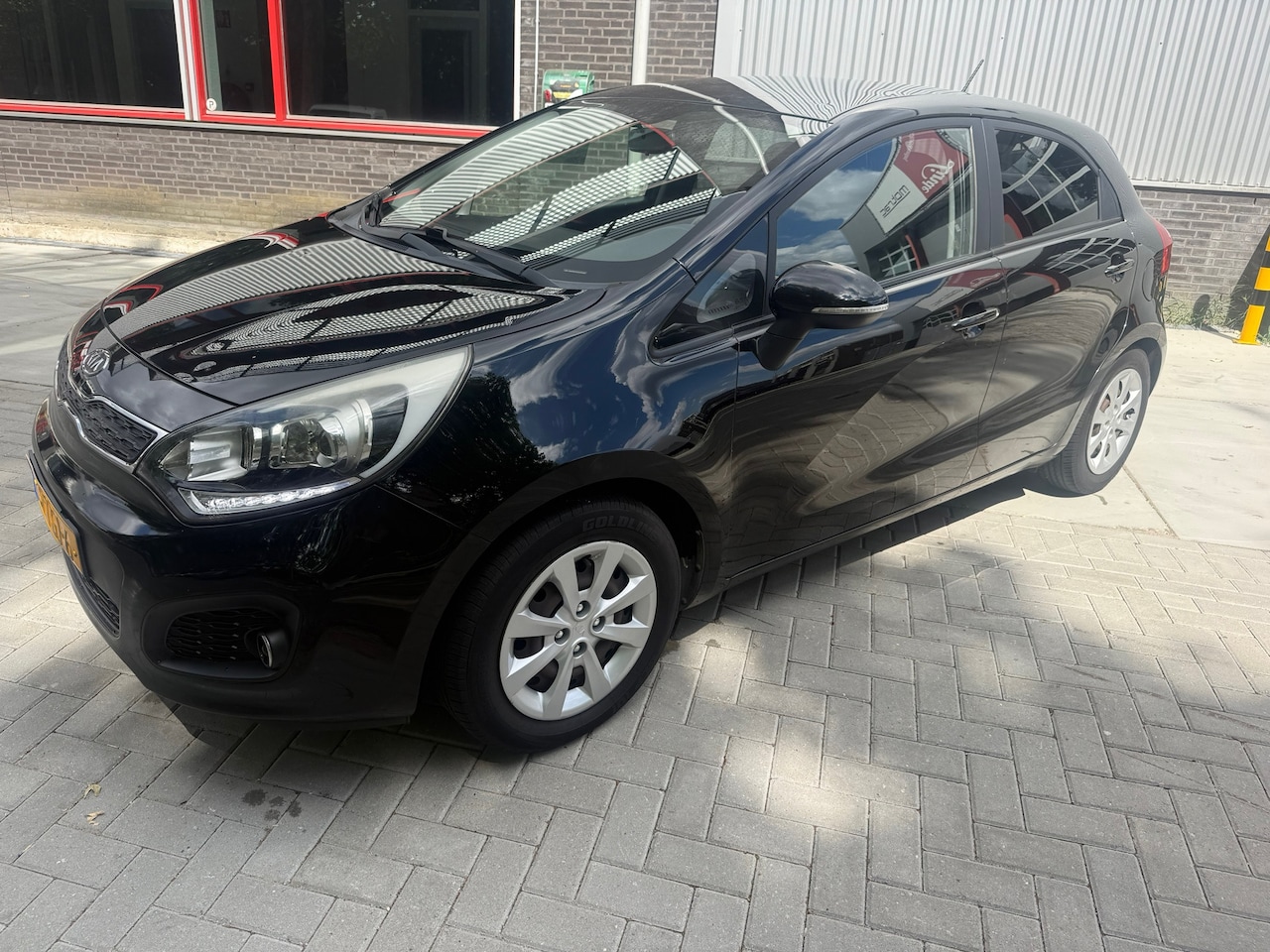 Kia Rio - 1.2 CVVT Plus Pack OLIEVERBRUIK - AutoWereld.nl