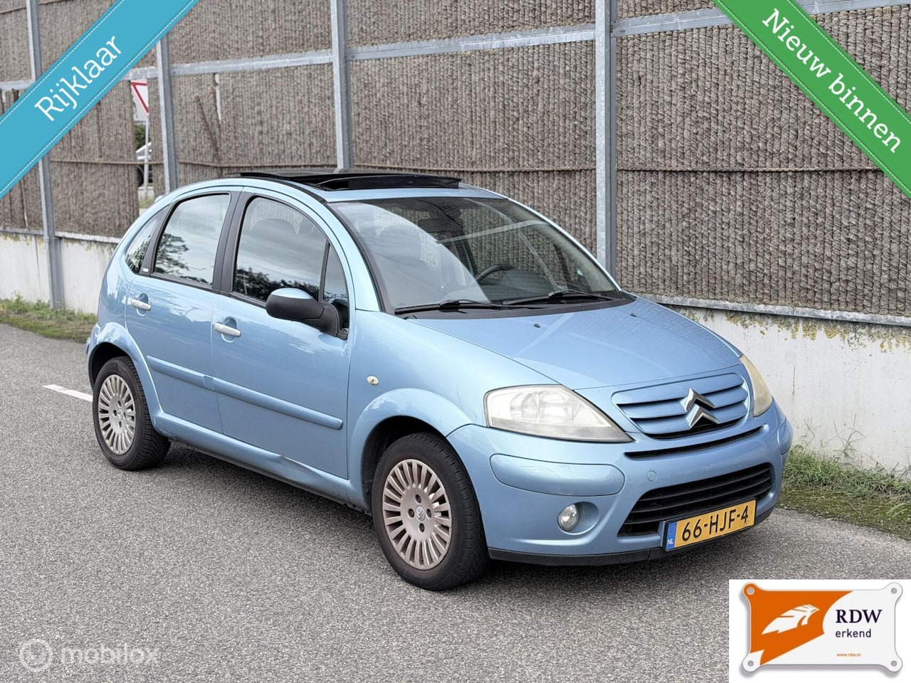 Citroën C3 - 1.6i-16V Exclusive PANO/AIRCO/CRUISE CONTROLE - AutoWereld.nl