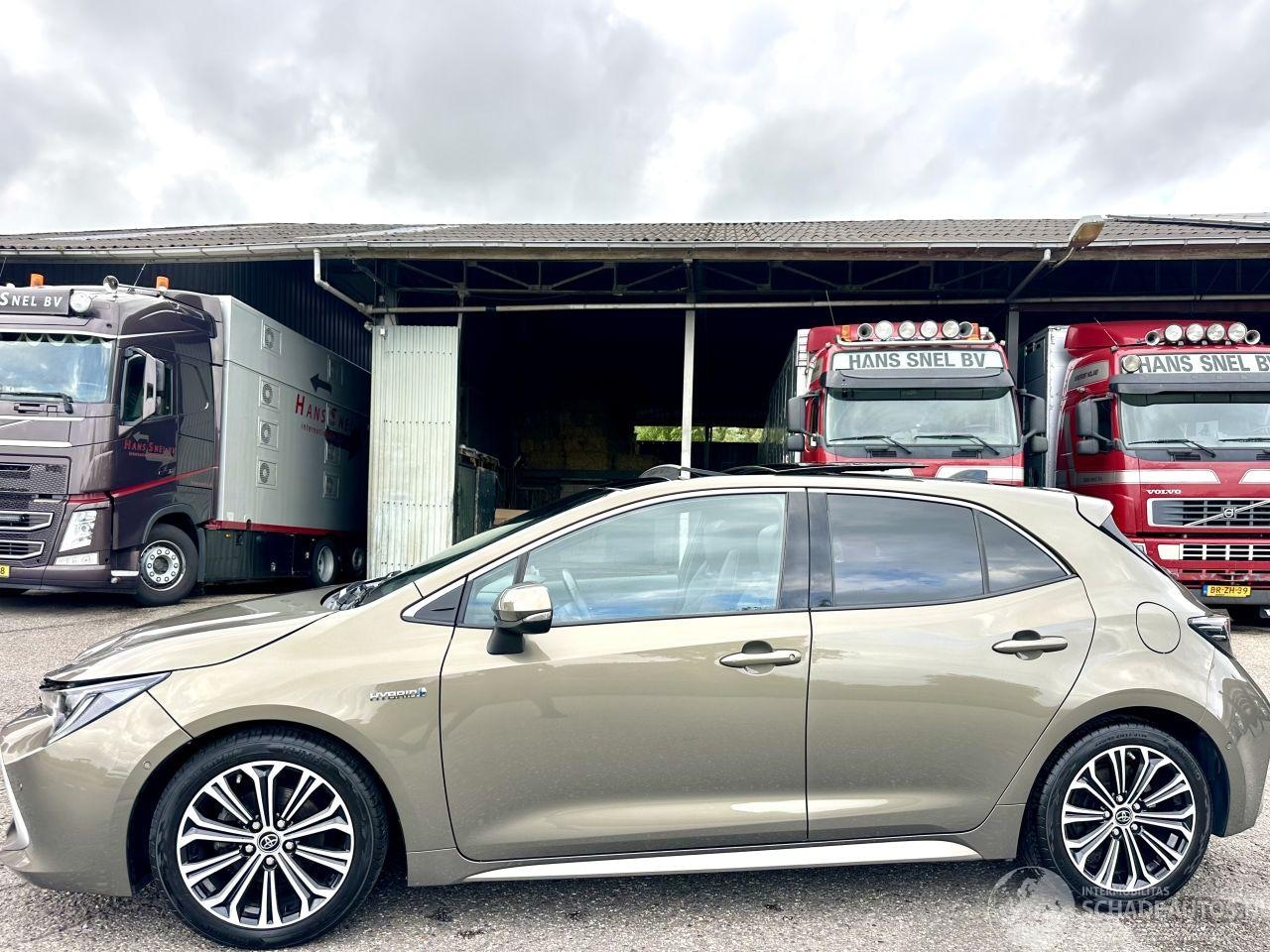 Toyota Corolla - 1.8 Hybrid aut + lpg/g3 Executive - 64dkm nap - pano - head up - keyless - kuipstoelen - l - AutoWereld.nl