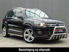 Volkswagen Tiguan - 1.4 TSI R-Line Edition * 19 INCH * TREKHAAK * GOED ONDERH