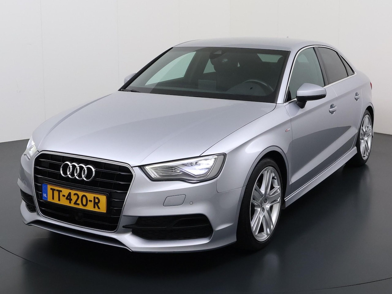 Audi A3 Limousine - 1.4 TFSI Ambition S-Line - AutoWereld.nl