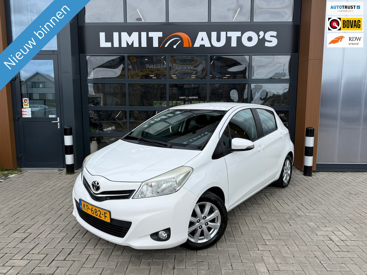 Toyota Yaris - 1.0 VVT-i Comfort/Airco/Elek.Ramen/Trekhaak/Lmv/Nap - AutoWereld.nl