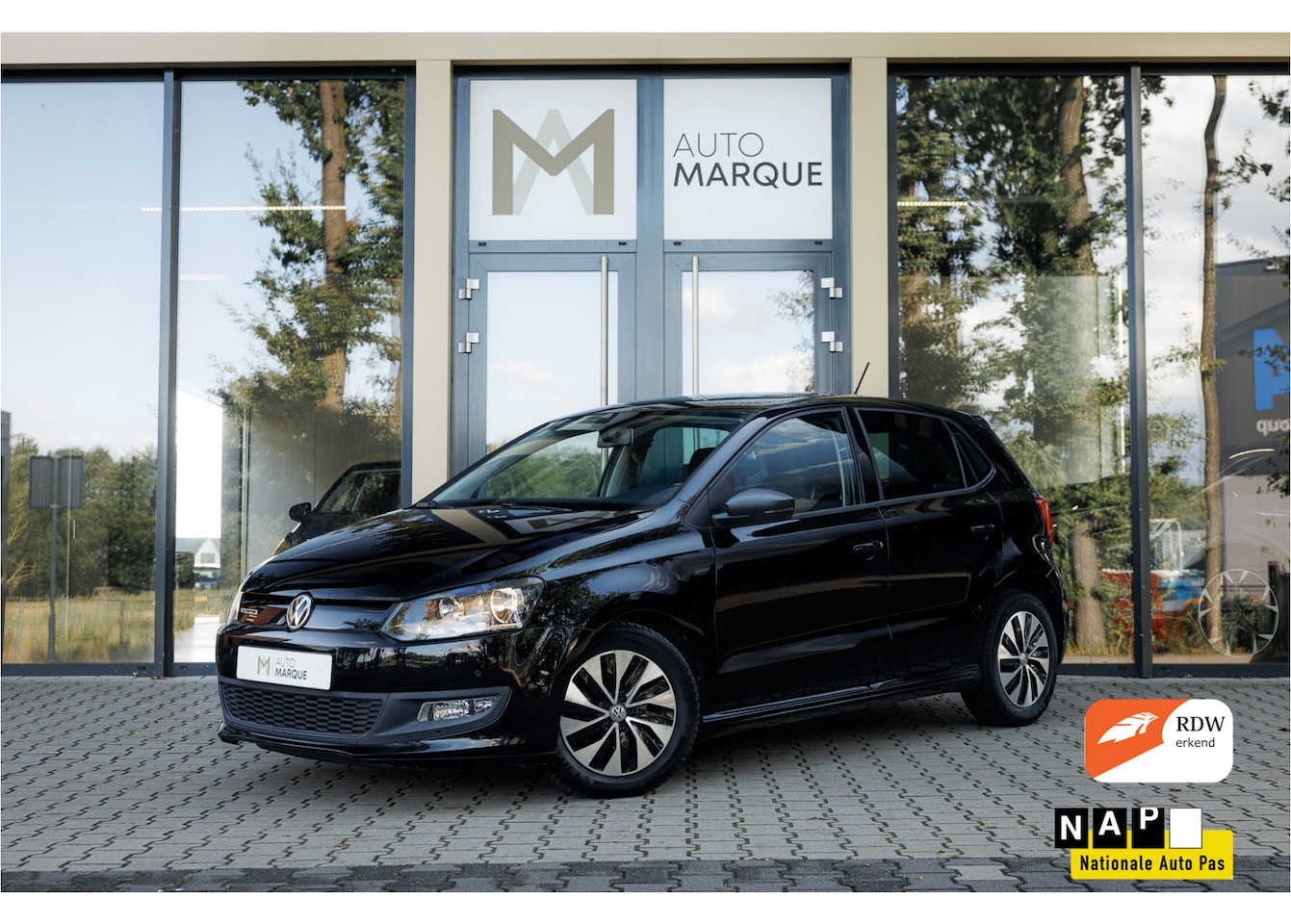 Volkswagen Polo - 1.0 95PK | BlueMotion Edition | Navigatie | 15" LM Velgen | Airconditioning | Parkeersenso - AutoWereld.nl