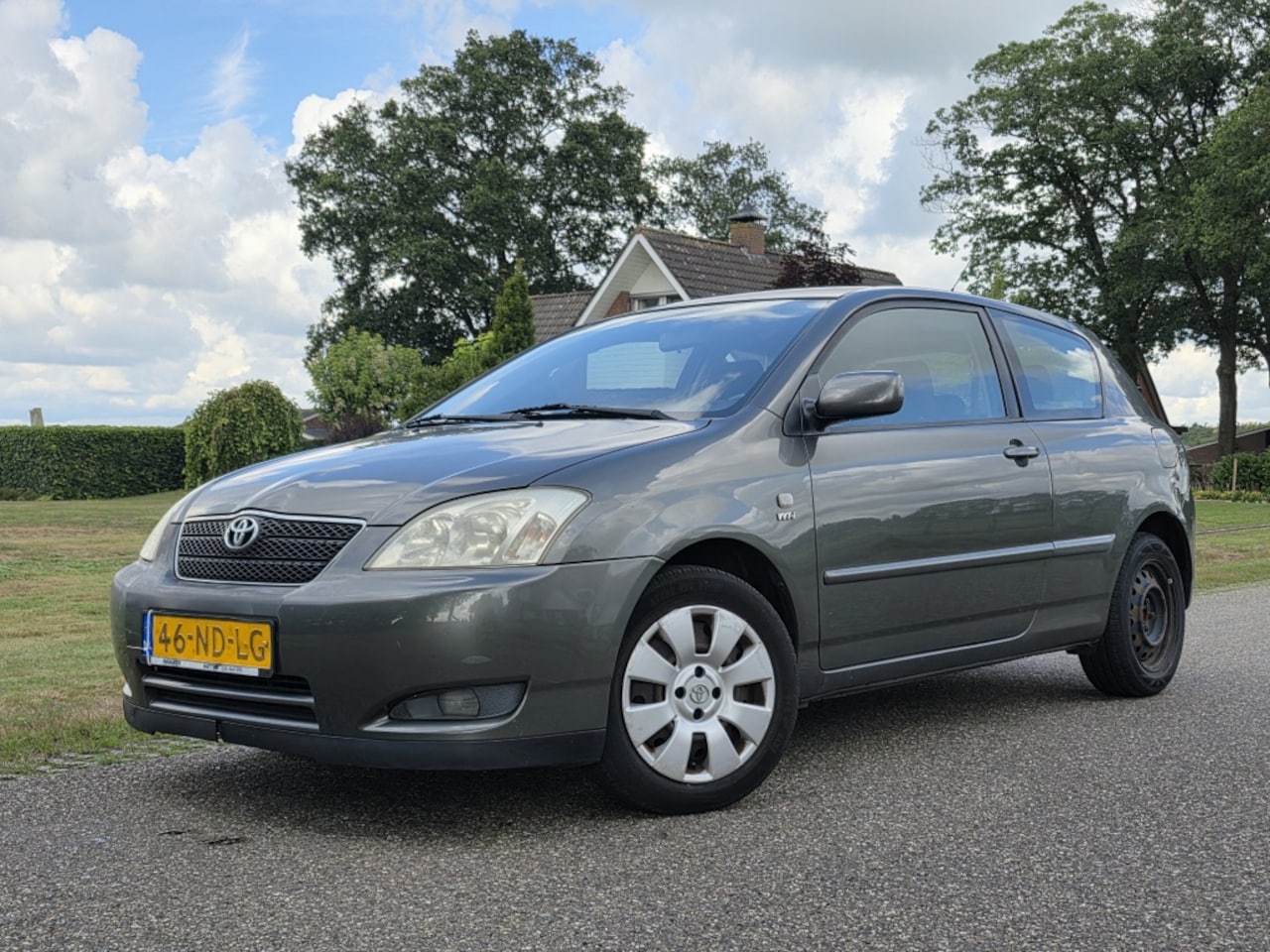 Toyota Corolla - 1.6 VVT-i Linea Sol 1.6 VVT-i Linea Sol - AutoWereld.nl