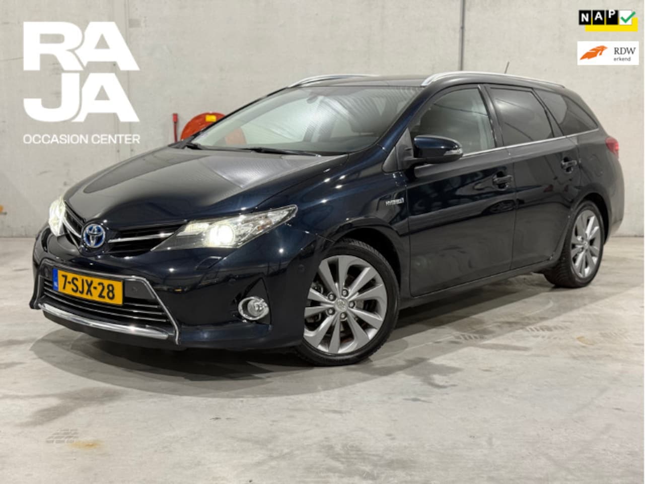 Toyota Auris Touring Sports - 1.8 Hybrid Lease Pro NAP UNIEK JBL Cruise Pano Navi Leder Dealeronderhouden - AutoWereld.nl