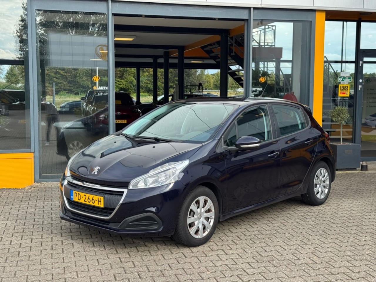 Peugeot 208 - 1.2 Pure tech active - Navi - Apple/Android - AutoWereld.nl