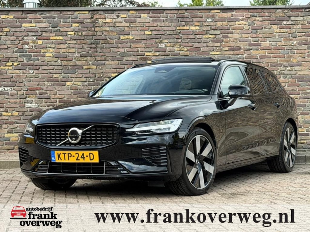 Volvo V60 - 2.0 T6 AWD Ultra Dark Panodak Leer HenK Head up - AutoWereld.nl