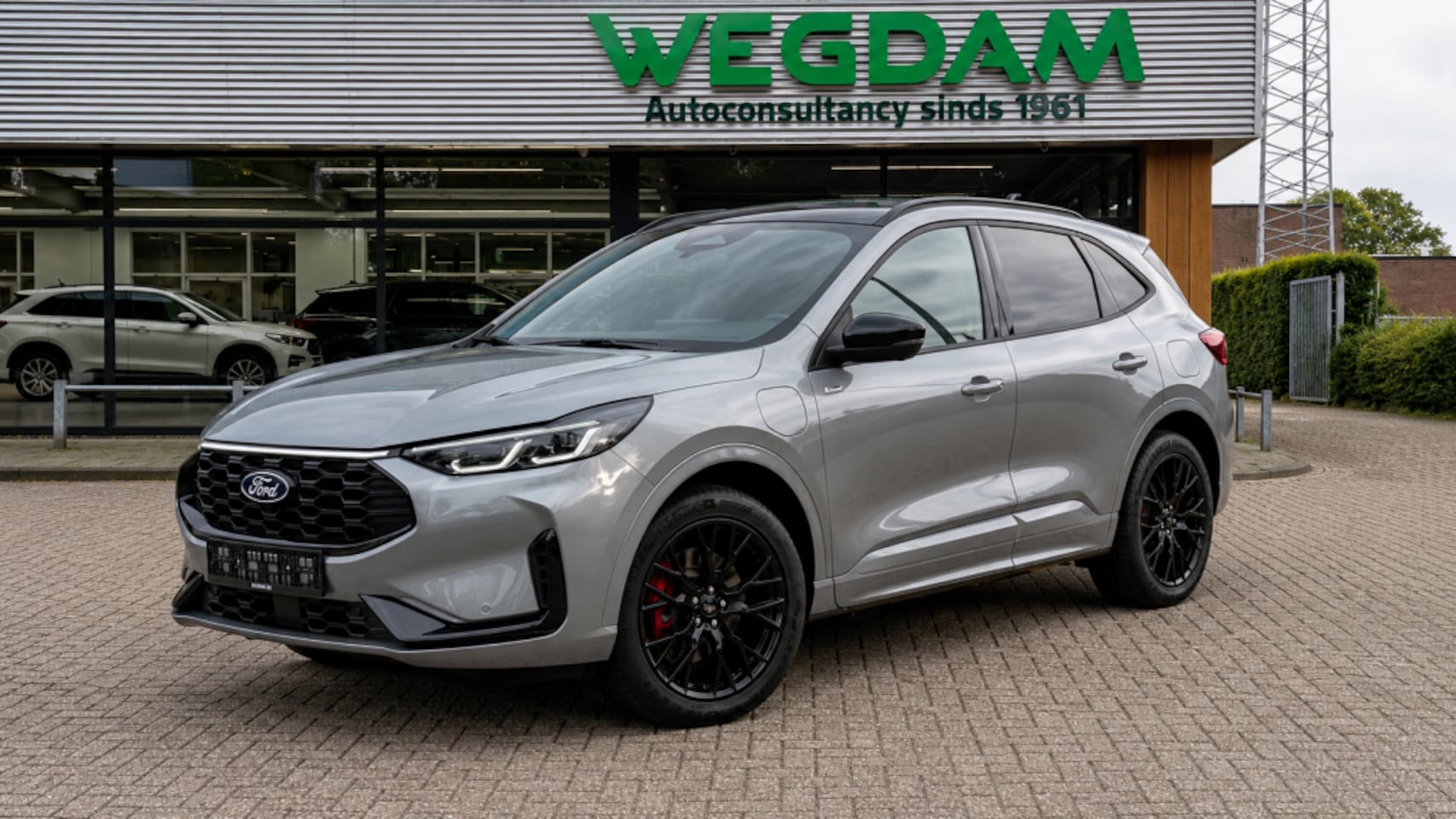 Ford Kuga - 2.5 PHEV ST-LINE X / BLACK PACK / TREKHAAK - AutoWereld.nl