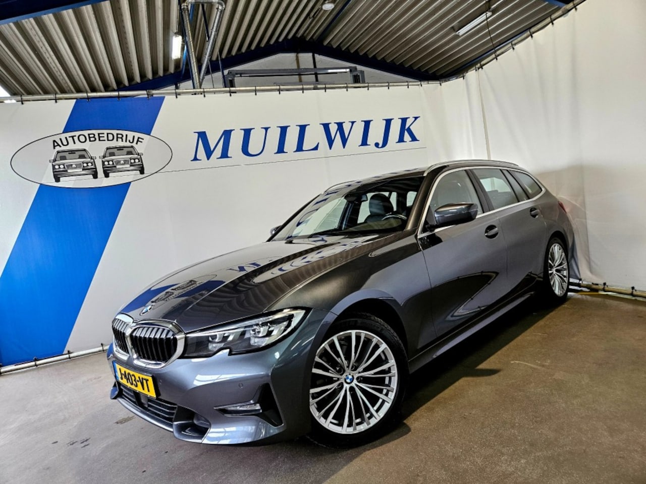 BMW 3-serie Touring - Touring 318i Executive Edition / Trekhaak / Full LED / NL Auto - AutoWereld.nl