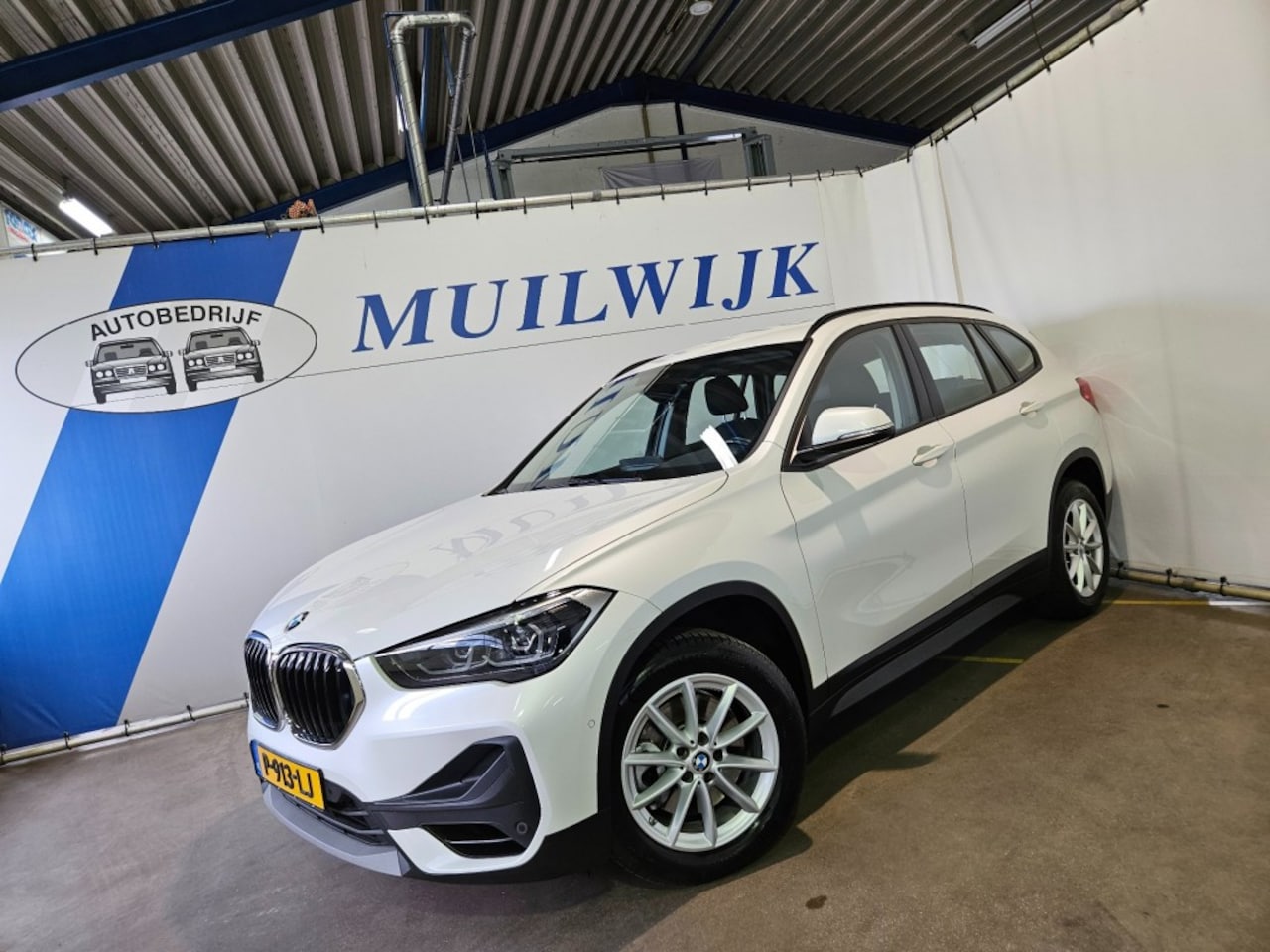 BMW X1 - sDrive20i Business Edition / Camera / Memory / Head-Up / NL Auto - AutoWereld.nl