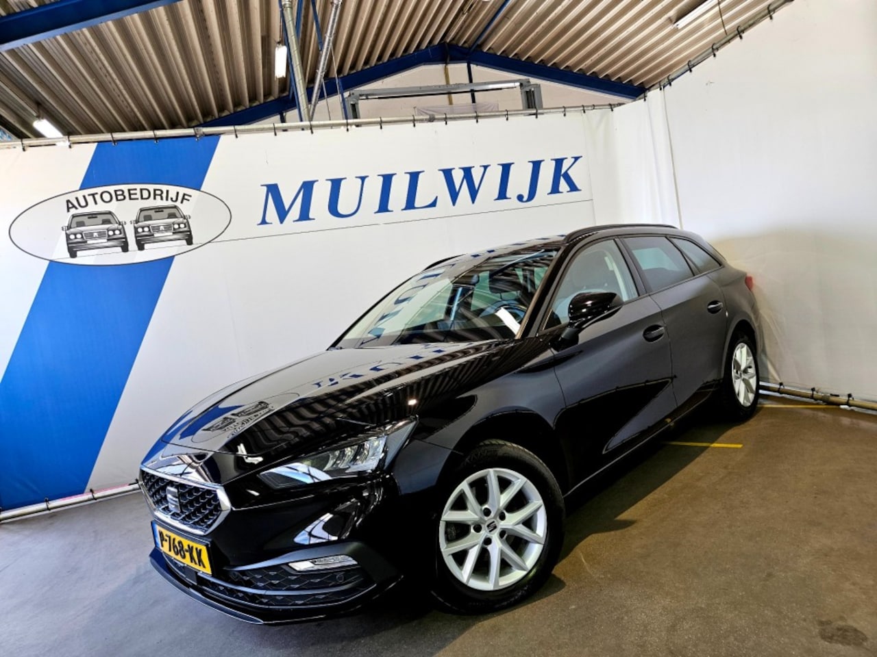 SEAT Leon Sportstourer - Sportstourer 1.0 TSI Style Business Intense / Camera / Navi / NL - AutoWereld.nl