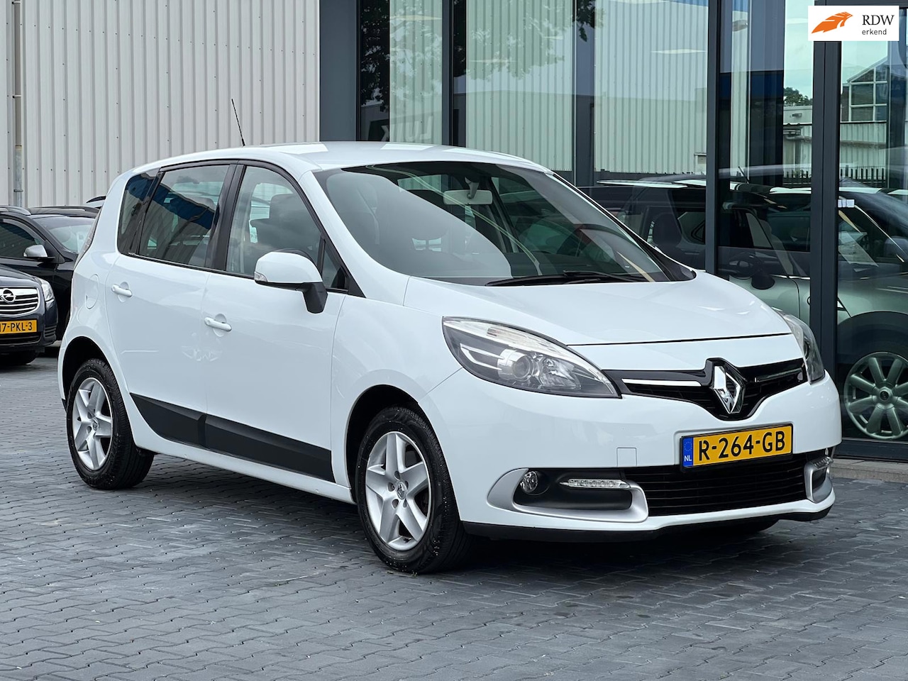 Renault Scénic - 1.2 TCE AUTHENTIQUE AIRCO CRUISE - AutoWereld.nl