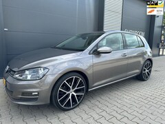 Volkswagen Golf - 1.0 TSI BUSINESS EDITION CONNECTED LED